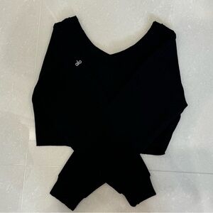 Alo Crew Neck Crop Sweater